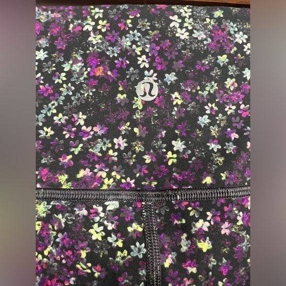 Lululemon Wunder Under High Rise Tight 25" Full On Luxtreme Size 4 - Picture 7 of 9